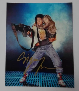 ALIEN SIGOURNEY WEAVER 8x10 RARE HAND SIGNED PHOTO COA SCI-FI - Picture 1 of 1