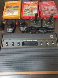 ATARI 2600 Video Computer System Black USED Japan Free Shipping Very Good Cond - Picture 1 of 7