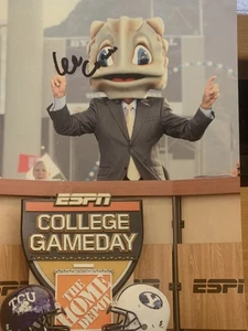 LEE CORSO SIGNED HANDSIGNIERT 5X7 TEXAS CHRISTIAN TCU HORNFROG KOPFBEDECKUNG SPIELTAG - Bild 1 von 1