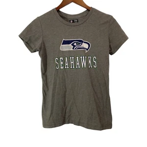 Camiseta gris de fútbol americano de los Seattle Seahawks para mujer del equipo de la NFL talla S - Imagen 1 de 5