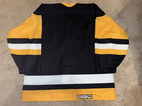 Pittsburgh Penguins gold toe CCM small block Pro Ultrafil authentic jersey 48 Cover