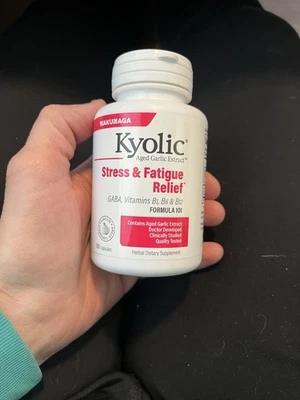 Kyolic Ajo Envejecido Alivio del Estrés y la Fatiga, Fórmula 101 - 300 Cápsulas - 7/2028 Foto 1 de 2