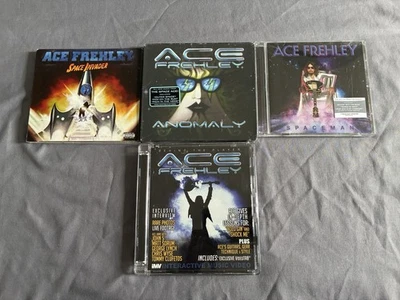 Ace Frehley set of 3 CDs/1 DVD - Spaceman, Space Invader, Anomaly, Behind Player Foto 1 de 4