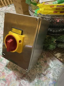 NEW Salzer H216-41300-197M4 IP66 Stainless Steel Disconnect Switch - Picture 1 of 10