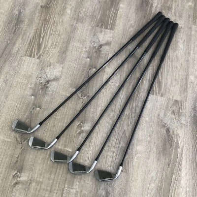 Palos de golf Spalding Tour Impact hierros de gran tamaño 4,5,6,7,9 de grafito medio firme Foto 1 de 4