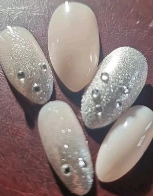 New 2026 Gliterd False Nails,24 pieces with glue By Nailed It - Image 1 of 4