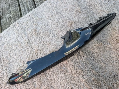 Panel carenado cubierta trasera izquierda suzuki gsxs1000 2015-2020 Foto 1 de 4