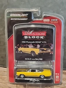 Bloque de subasta Greenlight 1:64 Barrett Jackson 1968 Plymouth Hemi GTX (amarillo) - Imagen 1 de 7