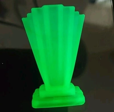 Bagely Uranium Glass Grantham Vase / Candle Sticks Matching Pair Both With Frogs - image 1 of 4