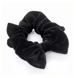 Schwarzes Schleifenmotiv weicher Samt Feel Scrunchie Wackelband elastisches Haarband - Bild 1 von 1