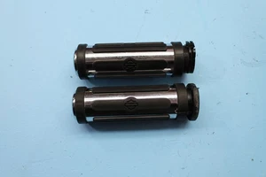 1463 96 HARLEY-DAVIDSON CHROME AND RUBBER THROTTLE SLIDE GRIP GRIPS - Picture 1 of 5