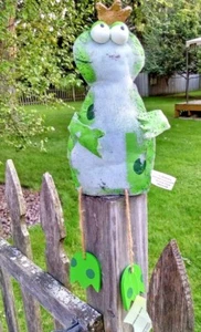 Indoor/Outdoor Weighted Sitting Frog Decoration - Picture 1 of 4