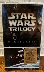 Star Wars Trilogy (VHS 3-Tape Set) Unopened New - Foto 1 di 4