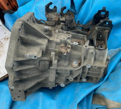 2008-2012 Toyota Yaris 1.4L Diesel 6 Speed Manual Gearbox / NEEDS WORK / - Image 1 of 3