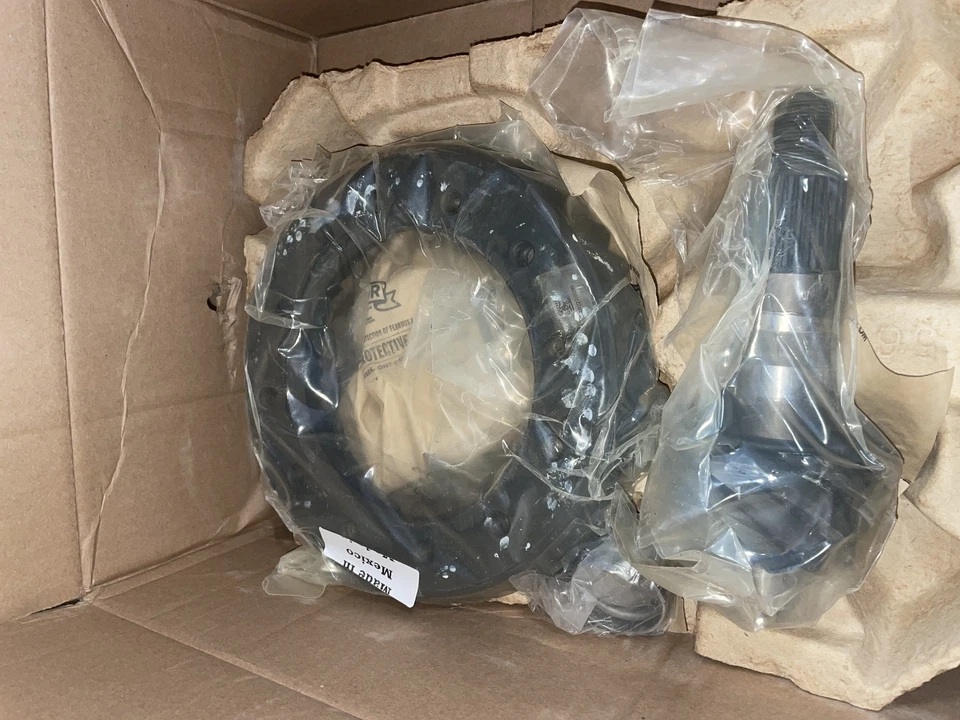 Anillo diferencial trasero y piñón GM OEM 19210931 Foto 1 de 4