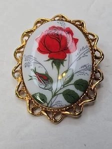 Vintage Brooch White Glass Red Rose Flower Filigree Cameo Gold Tone Brooch - Picture 1 of 8