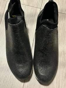 Kenneth Cole REACTION Women's Jorgi  Sneaker, Black, 11 - Picture 1 of 12