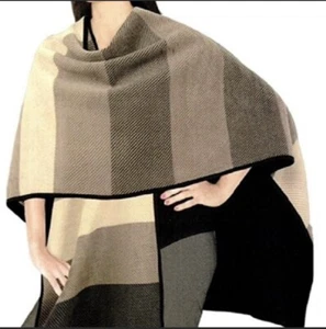 Ike Behar Color Block Reversible Fleece Wrap One Size - Picture 1 of 5
