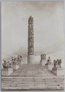 Frogner Park, la escultura monolita de Vigeland, Oslo Noruega RPPC postal - Imagen 1 de 2