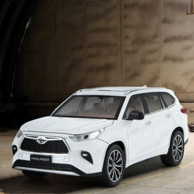 1/24 Toyota Highlander SUV Diecast Vehicle Model Car Toy Collectible Sound&Light - Image 1 of 4