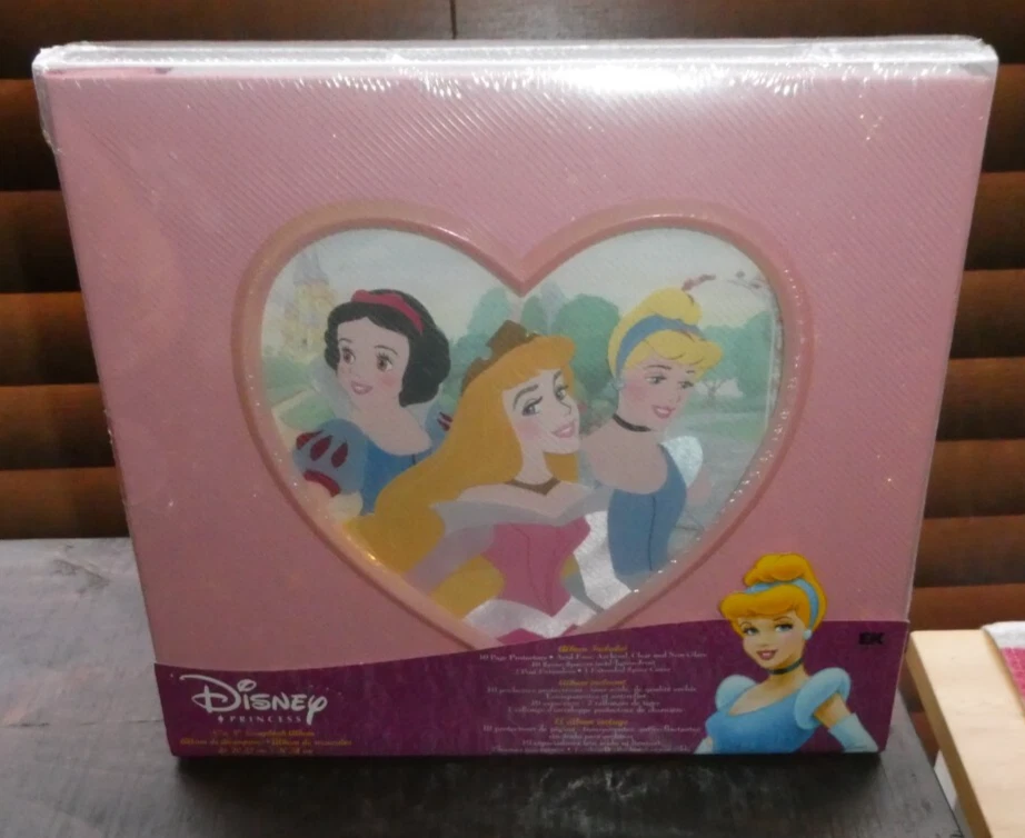 Álbum de recortes Disney Princess 8 X 8, nuevo en paquete Foto 1 de 2