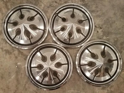 1972 1973 1974 1975 AMC Hornet 14" tapacubos de rueda OEM cubiertas de rueda AMX  Foto 1 de 4