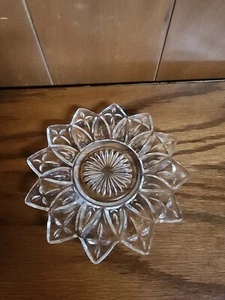 Vintage Federal Glass Petal Pattern Bread Butter Saucer Plate 6.5" - Picture 1 of 4