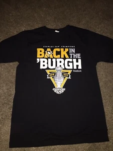 T-SHIRT Reebok BACK IN BURG Pittsburgh Penguins 2016 2017 Stanley Cup Taglia M NHL - Foto 1 di 11