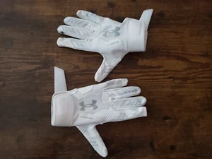 Under Armor F9 Nitro Football Gloves - Small - White - Used - Picture 1 of 7