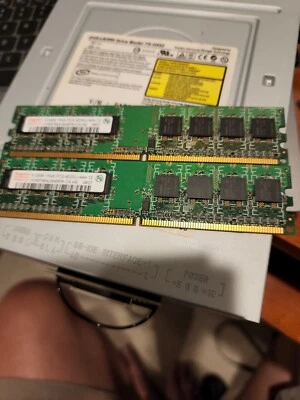 (Set of 2) Hynix 1 GB RAM 2Rx8, PC2-4200U-444-12, HYMP512U64BP8-C4 AB - Image 1 of 2