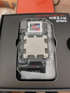Procesor AMD Ryzen 7 7800X3D CPU AM5 - Zdjęcie 1 z 2