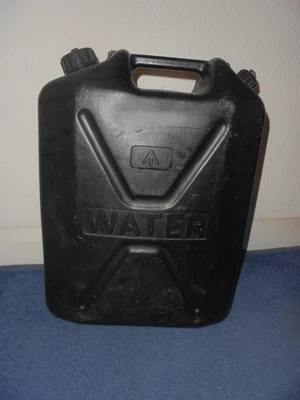Army issue - Black plastic water container jerry can 20 litres. Grade 1. - Image 1 of 4
