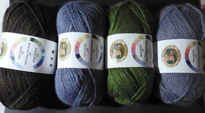 100 gram Lion Brand 'NEW BASIC 175' Yarn - Acrylic/Wool Blend - 4 colours - Picture 1 of 10