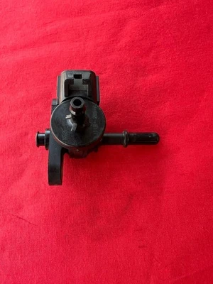 OEM FORD Fuel Pressure Sensor Gas for Ford Focus 2000-2004 - Image 1 of 4