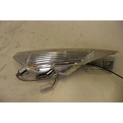 FANALINO ANT. (FRECCIA) (MOTOCICLO) DX PIAGGIO (CICLOMOTORI) X8 250 (06-08) 2006 - Immagine 1 di 4