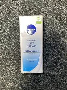 Nivea Refreshing Day Cream 24 Hour Moisture SPF 15 and Vit. E (50ml) *FREE POST* - Picture 1 of 1