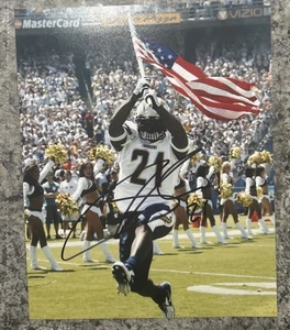 LaDainian Tomlinson autografo 8x10 foto "FLAG" foto molto buona firmata a mano IP - Foto 1 di 2