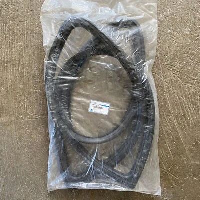 73-77 适用于丰田 Celica TA27 RA25 Liftback 后挡风玻璃风向标密封 — 第 1/4 张图片