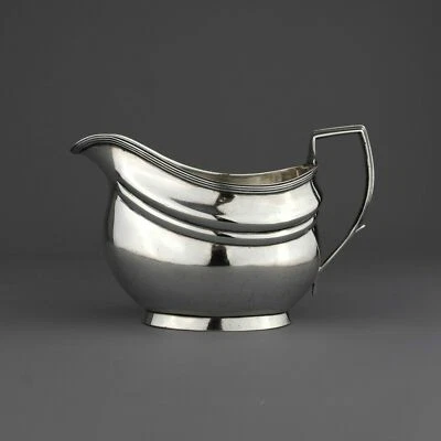 Large Antique Georgian Solid Sterling Silver Cream Jug / Sauce Boat. London 1806 Foto 1 de 4