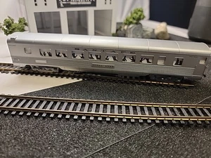 Life-Like HO Scale Santa Fe Regal Arms Pullman Illuminated Passenger Car - Bild 1 von 3