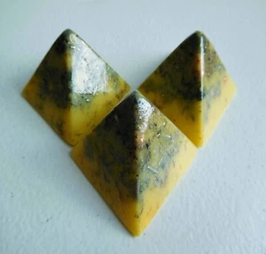 Maize Small Pyramids Positive Orgone - Picture 1 of 6