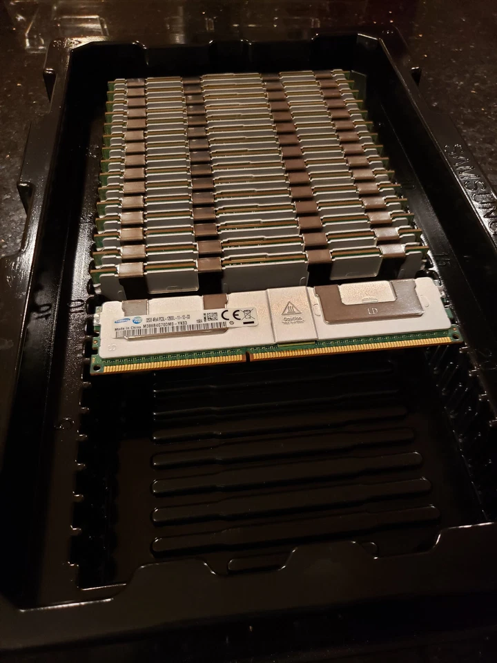 Samsung 32GB 4Rx4 PC3L-12800L DDR3 1600MHz 1.35V ECC LR LRDIMM Memory RAM - Image 1 of 1