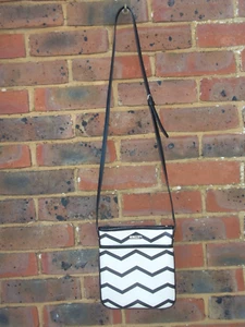 Ralph Lauren cream + stripes crossbody shoulder bag black faux leather trim - Picture 1 of 12