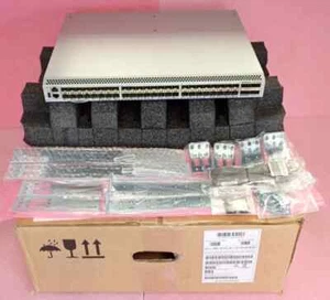 New Brocade Dell EMC DS-6620B G620 48x 32Gb SFP FC Switch (48Act)Enterprise - Photo 1/15
