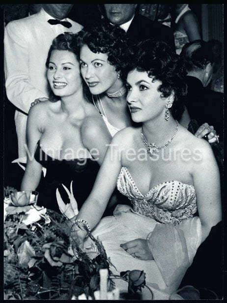 Hot Trio - Sophia Loren, Yvonne De Carlo + Gina Lollobrigida Photo Print Poster - Image 1 of 1