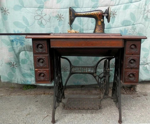Singer Treadle Redeye 66-1  Lockstitch Sewing Machine Cover