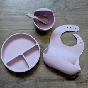 Silicone Baby Feeding Set 4 pcs Dishwasher Safe Suction Bib Bowl Plate Spoon - Picture 1 of 5