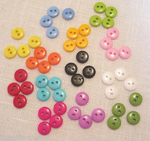 10er SET - KLEINER KNOPF ** 9mm ** zur Auswahl - Layette Nähen Puppe - BR9mm - Bild 1 von 37