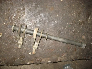 Original Yamaha YZ125j 1982 Hinterrad Spinell und Nachsteller YZ125H 5x4 - Bild 1 von 1