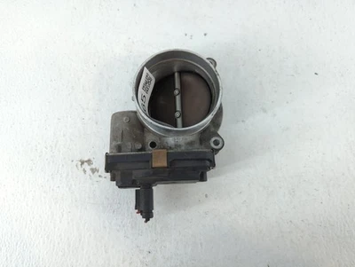 Carrocería del acelerador Chevrolet Suburban 1500 KID0W Foto 1 de 4